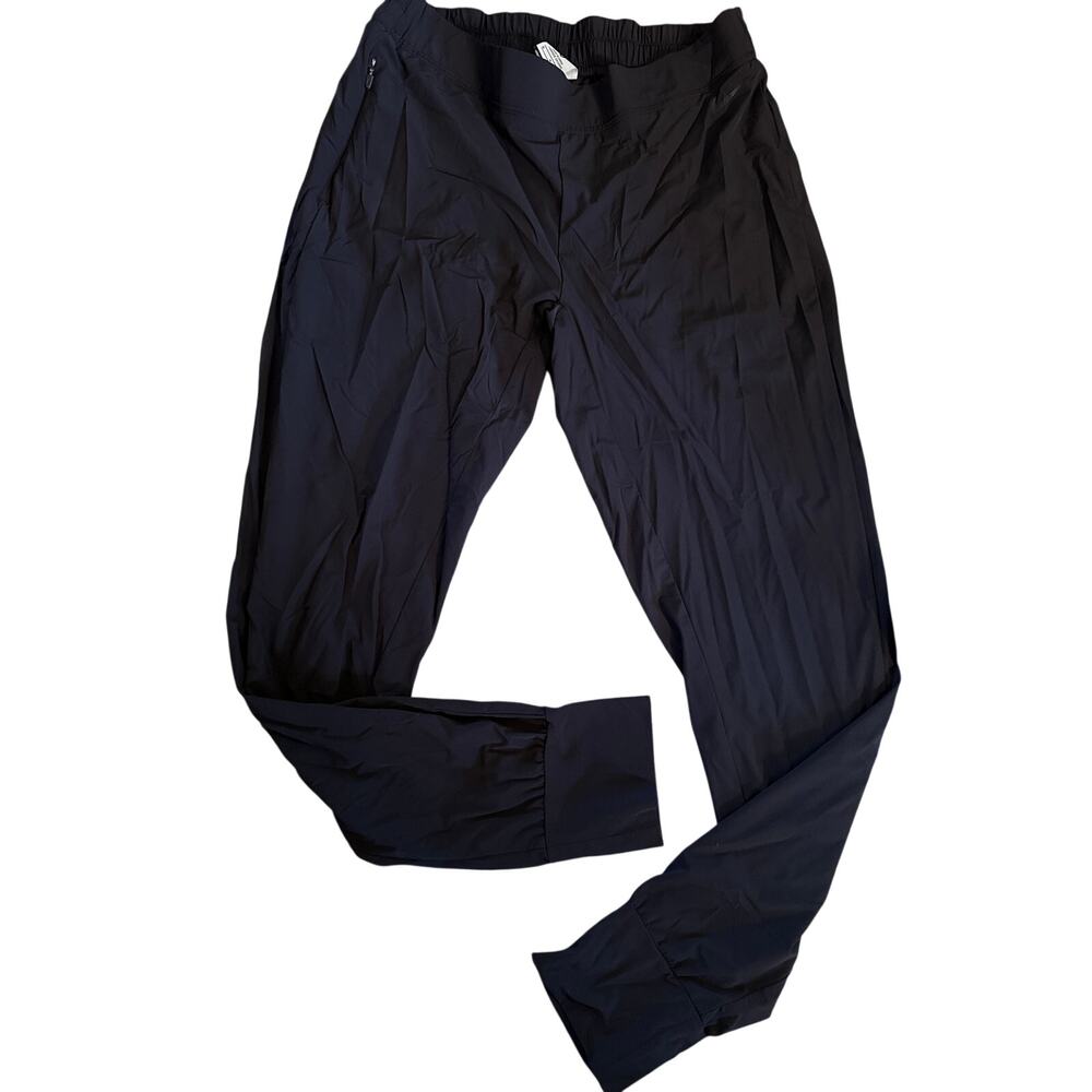 NIKE activewear pants size MEDIUM - black